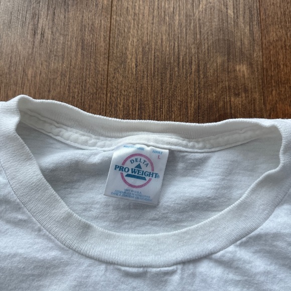 Men’s Vintage 90s Delta Pro Weight Coca-Cola embroidered tee - Picture 3 of 6